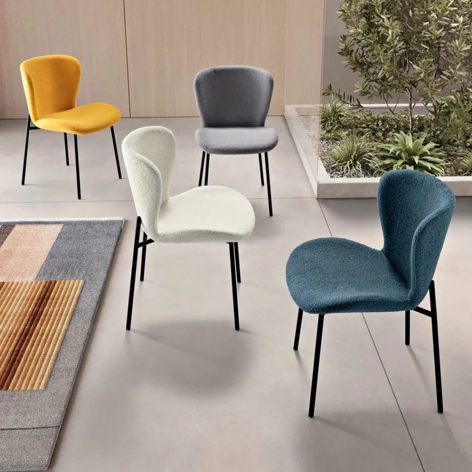 4 polstrede stole i bouclè-stof og sort metalstel - Tiziana Viadurini