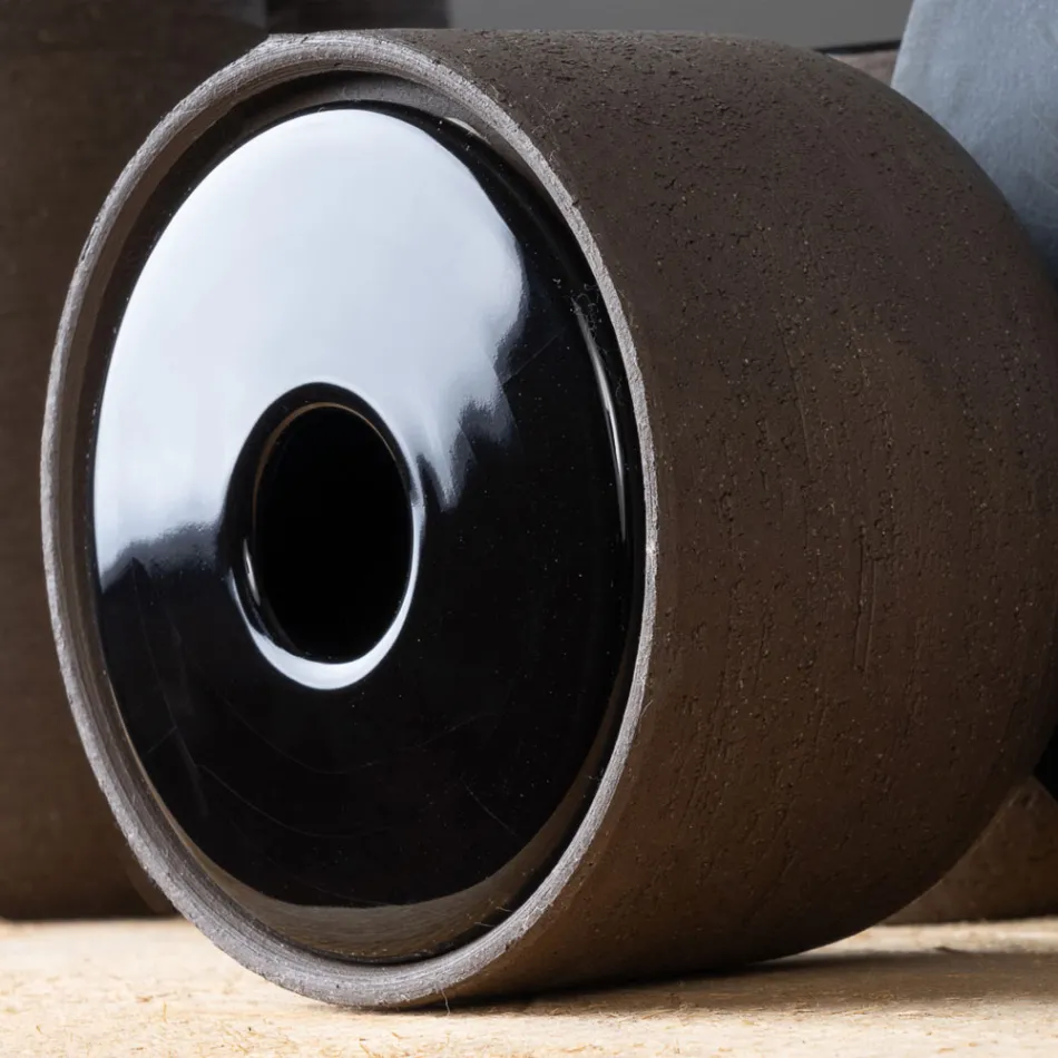 Moderne badeværelsestilbehør i sort ler lavet i Italien - Antonella Viadurini