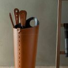 Pejs tilbehør med Nilar læderholdere, moderne design Viadurini