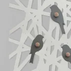 Vægfrakke i farvet træ med et moderne design - Alberuccell Viadurini