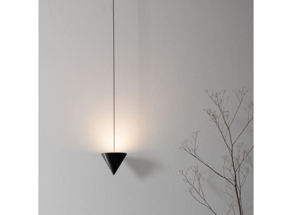 Væglampe i sort aluminium og kegle Fantastisk minimalt design - Mercado Viadurini