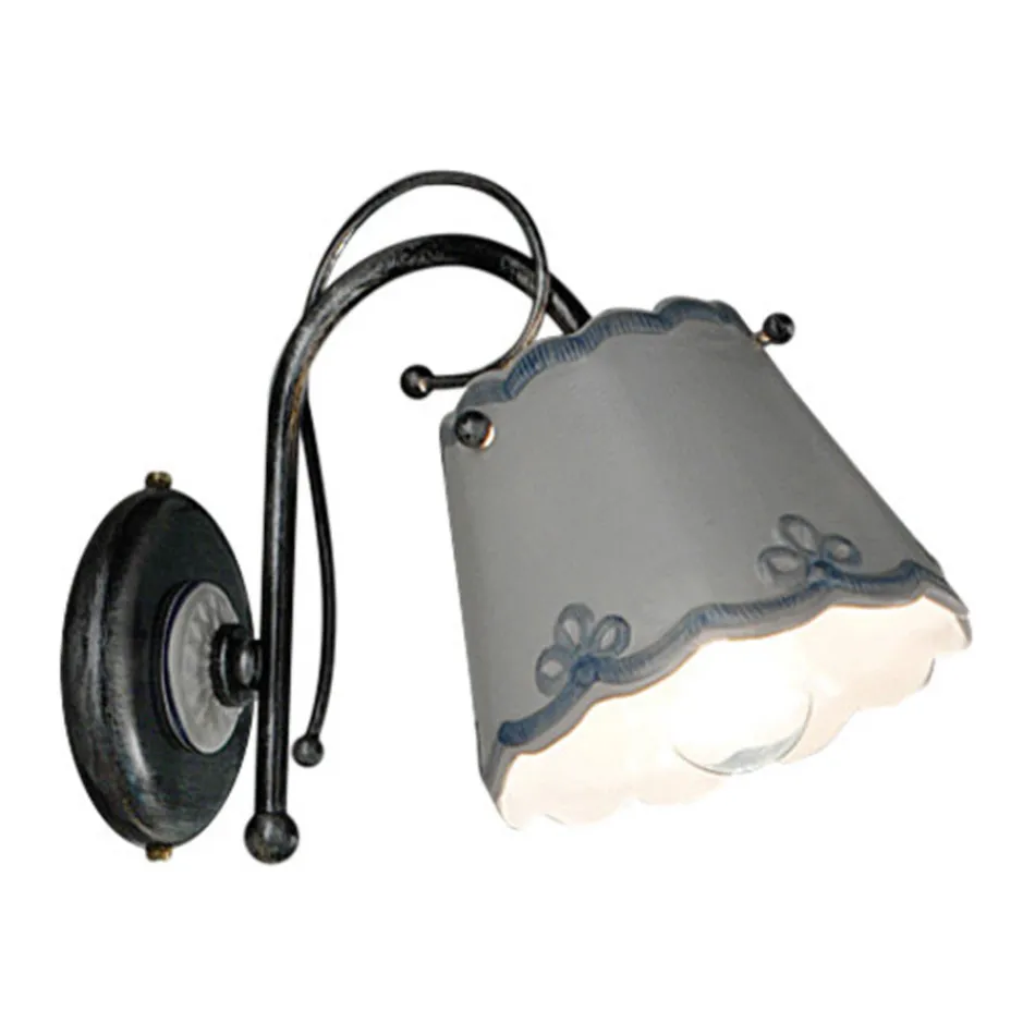 Væglampe i jern og keramik håndmalet broderieffekt - Ravenna Viadurini