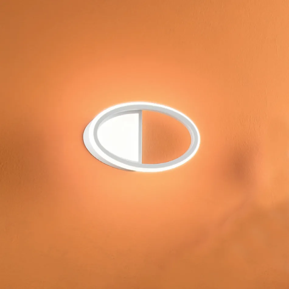 LED væglampe med hvid eller guld metalstruktur - Raissa Viadurini