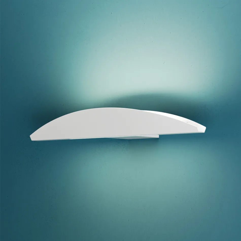 Væglampe lavet af genanvendeligt aluminium i forskellige farver - Mila Viadurini