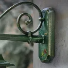 Udendørs væglampe i guldgrøn aluminium med håndmalede blomster - Gorizia Viadurini