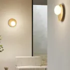 Væg- eller loftslampe i aluminium, metal og hvid glaslampe - Luma Viadurini