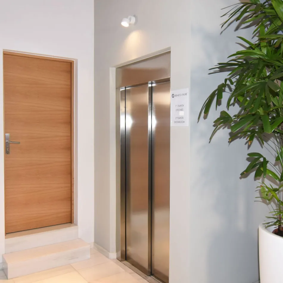 Rund dekorativ væglampe Led 7W i hvid eller sort aluminium - Kina Viadurini