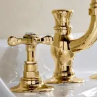 3-huls håndvaskarmatur med høj tud i klassisk håndlavet messing - Fioretta Viadurini