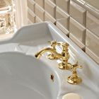 3-huls håndvaskarmatur med klassisk håndlavet messingafløb - Fioretta Viadurini