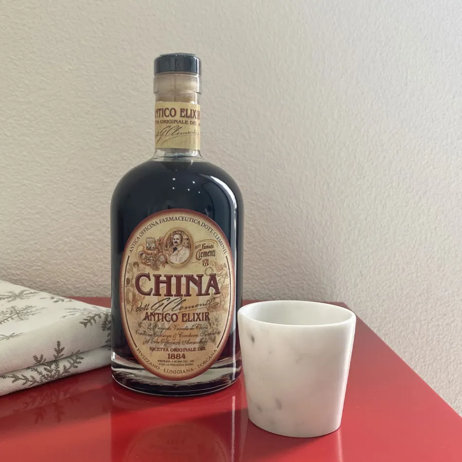 Grappa glas i hvid Carrara-marmor fremstillet i Italien - Fergie Viadurini