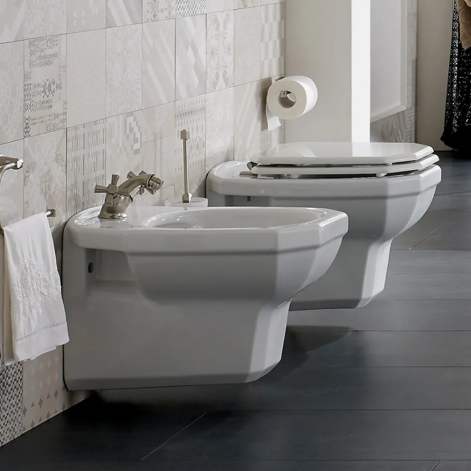 Hvidt keramisk hængende bidet i klassisk stil, lavet i Italien - Nausica Viadurini