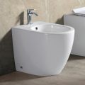 Aster gulvmonteret bidet med ét hul i slidstærk hvid keramik med et moderne design