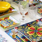 Vin eller vandbæger i farvet eller gennemsigtigt glas med dekorationer, 12 stykker - Rocca Viadurini