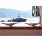 Midtpunkt i Brezza della Versilia marmor og metal fremstillet i Italien - Amabile Viadurini