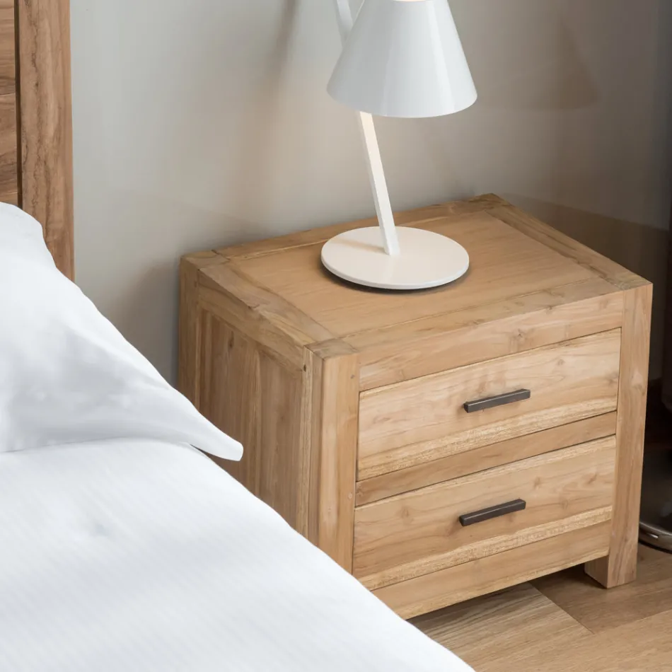 Natbord i massivt teaktræ med 2 skuffer - Vovinam Viadurini