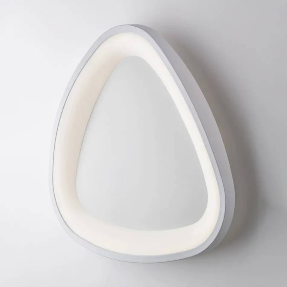 Voyager, en sofistikeret italienskproduceret lampe i glas og metal. Viadurini