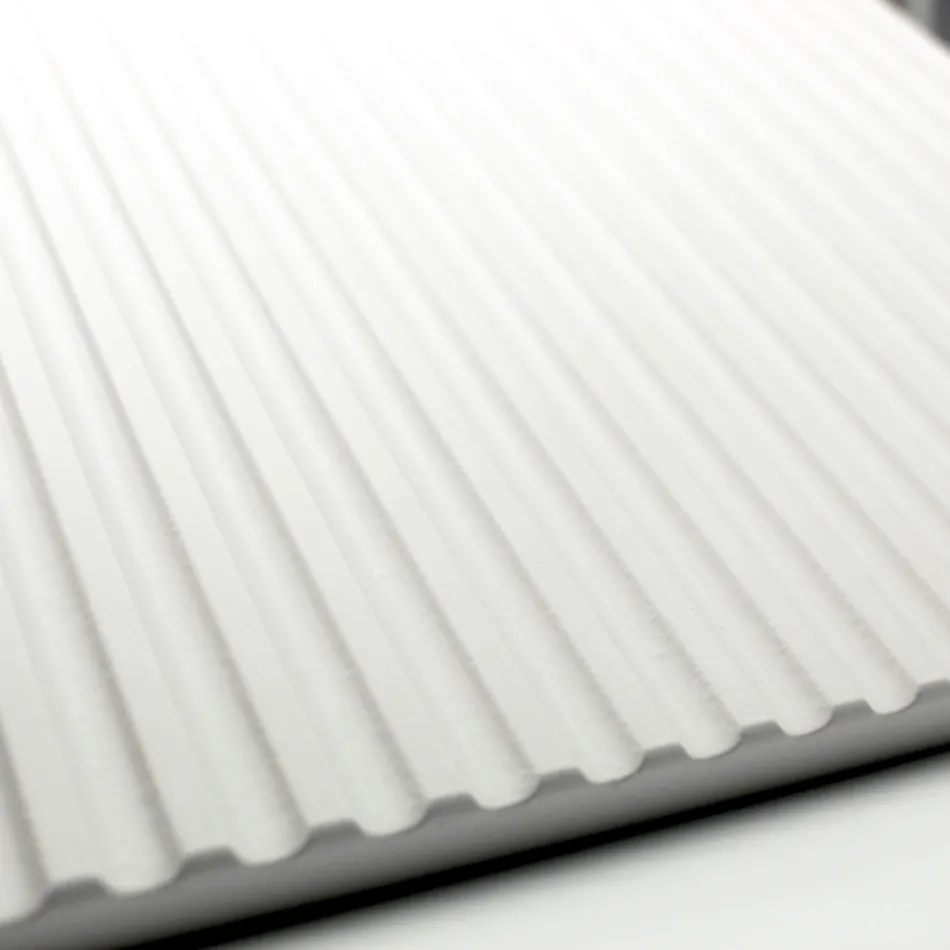 Hvid badeværelsessammensætning med spejl og hylde lavet i Italien - Ares Viadurini