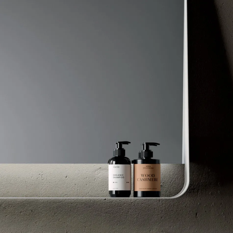 Badeværelseskomposition med 2 skuffer og 2 åbne rum, spejl og vask - Magnolia Viadurini