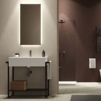 Badeværelsessammensætning Keramisk håndvask og stålbund lavet i Italien - Quadro