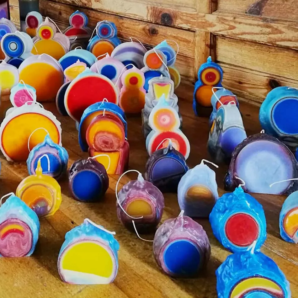 Sammensætning af 3 farvede vokslys, unikke stykker, lavet i Italien - Dela Viadurini