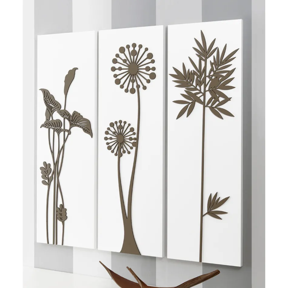 Sammensætning af 3 paneler, der viser brusehoveder og blade lavet i Italien - Eduardo Viadurini