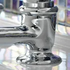 Et par vintage design håndvaskehaner i messing lavet i Italien - Elisea Viadurini