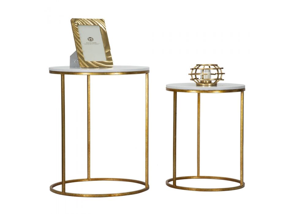 Et par runde kaffeborde i harpiks og gyldent jern - Camilla Viadurini