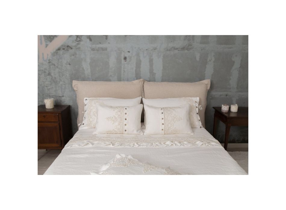 Dobbelt sengetæppe i linned med blonder på de foldede kanter - Paucis Viadurini