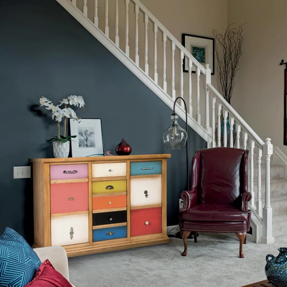 Skænk med alle farvede skuffer og forskellige håndtag lavet i Italien - Shiva Viadurini