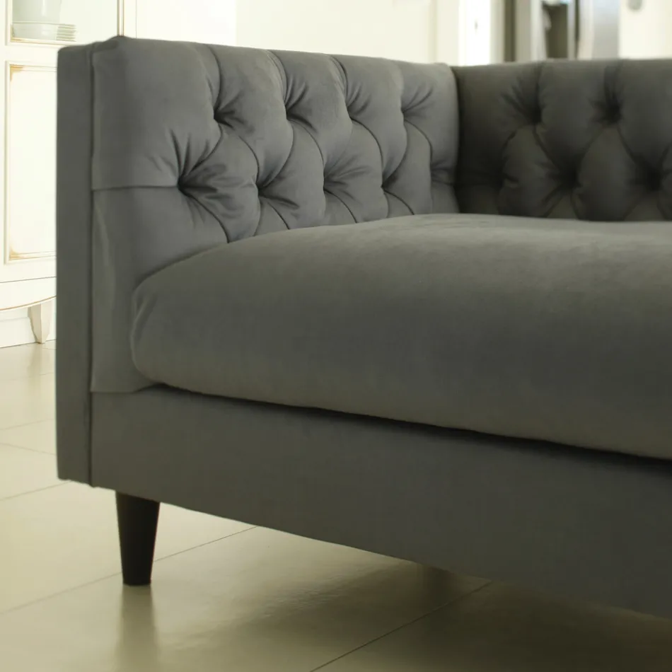 Stuesofa med træstruktur og fødder lavet i Italien - Comico Viadurini