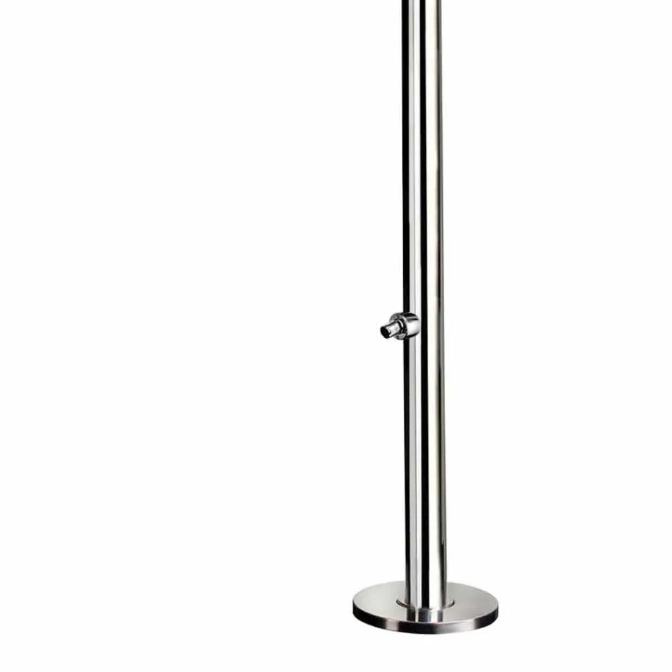 Udendørs bruser i forkromet rustfrit stål med fodvaskemaskine Fremstillet i Italien - Modeo Viadurini