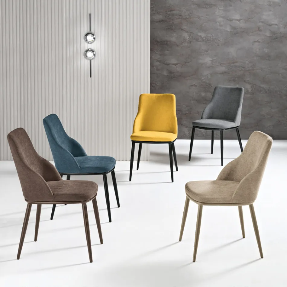 To polstrede stole med metalstel og et afbalanceret design - Silke Viadurini