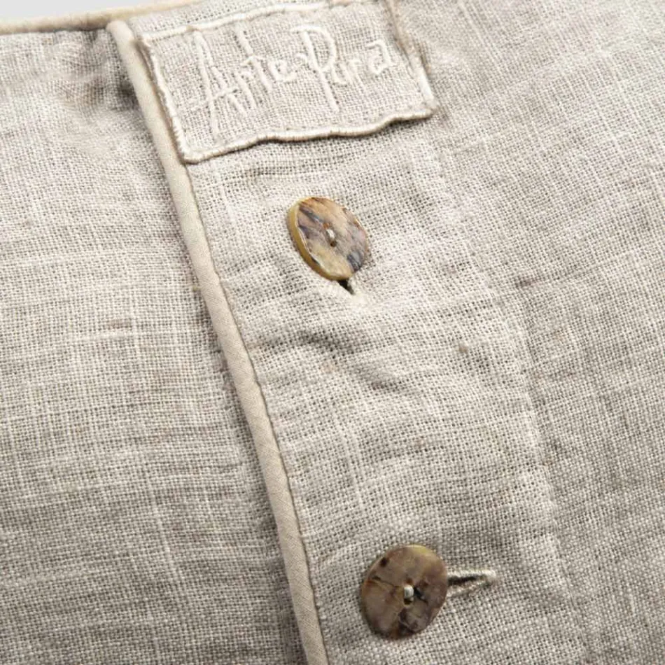 Kraftig hørpudebetræk med Agoya-knapdekoration og rør - Middelhavet Viadurini