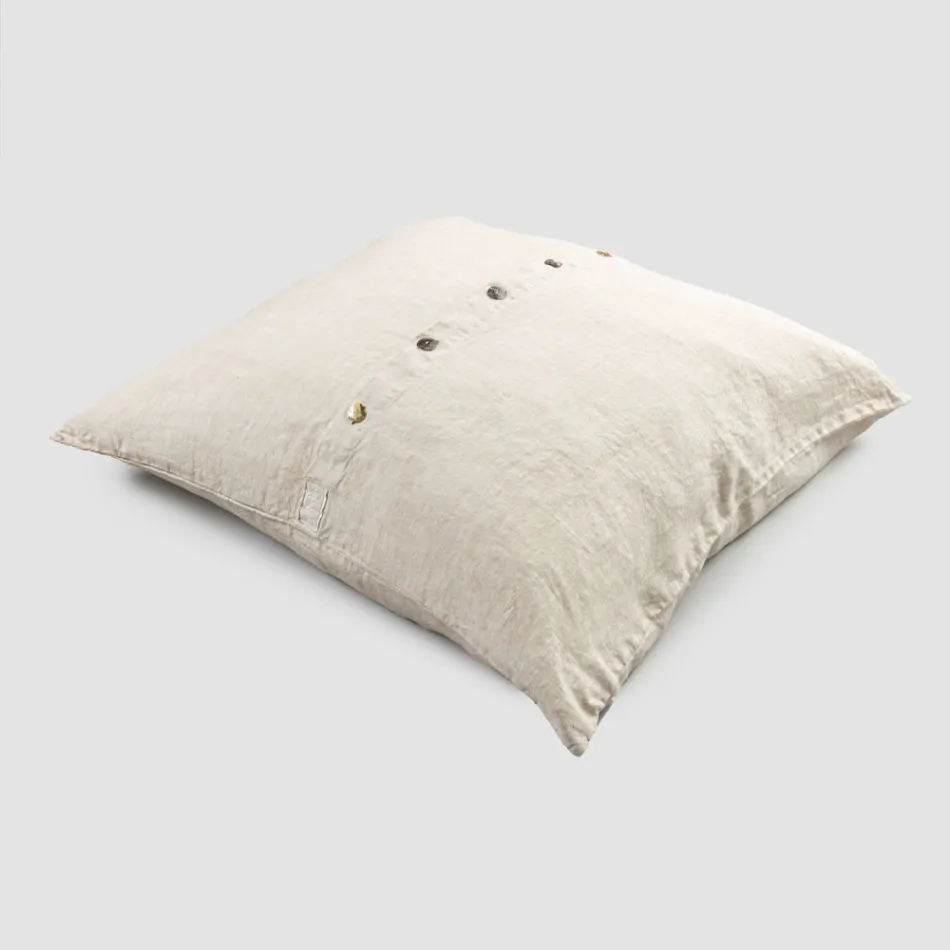 Firkantet pudebetræk i kraftigt farvet hør med Agoya-knapper - Middelhavet Viadurini