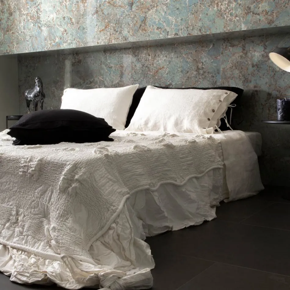 Rektangulært sengepudebetræk i hvid eller sort hør med knapper og snørebånd - Agora Viadurini