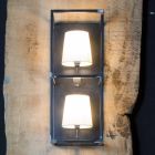 Artisan væglampe i sort jern med 2 lampeskærme fremstillet i Italien - tårn Viadurini