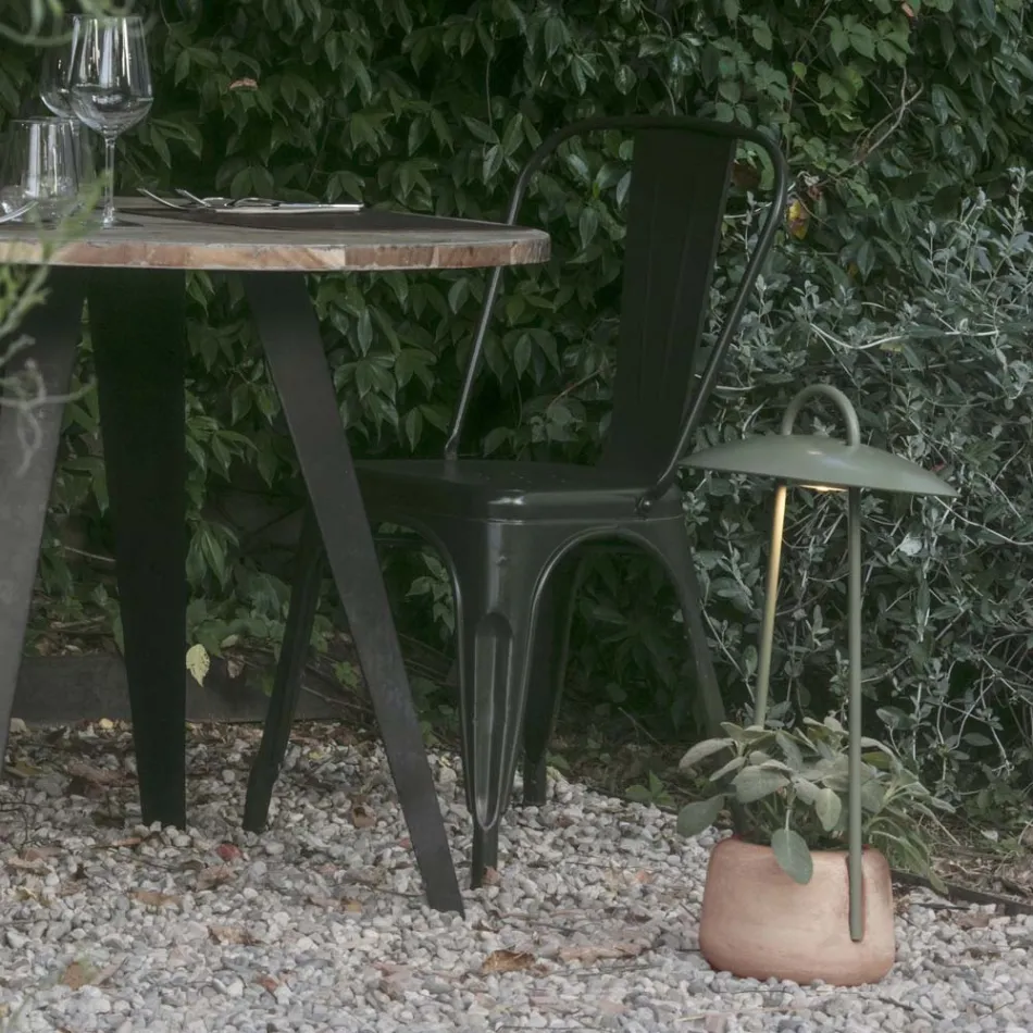 Udendørslampe med plantekasse i ler, aluminium og messing - Cappello Viadurini