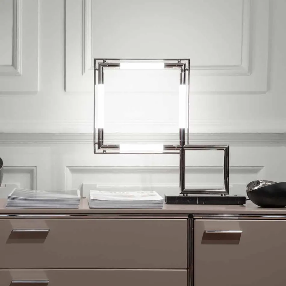 Bordlampe i messing og harpiks med marmor base lavet i Italien - Quizza Viadurini