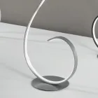 LED-gulvlampe med Design-Clack-malet metalstruktur Viadurini