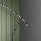 Gulvlampe i metal malet i forskellige farver og dæmpbar LED - ahorn Viadurini