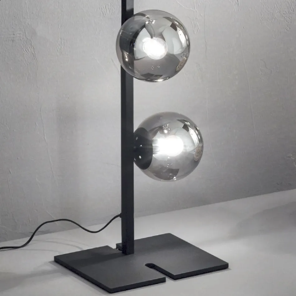 Moderne gulvlampe i sort eller guld metal og blæst glas - Birga Viadurini