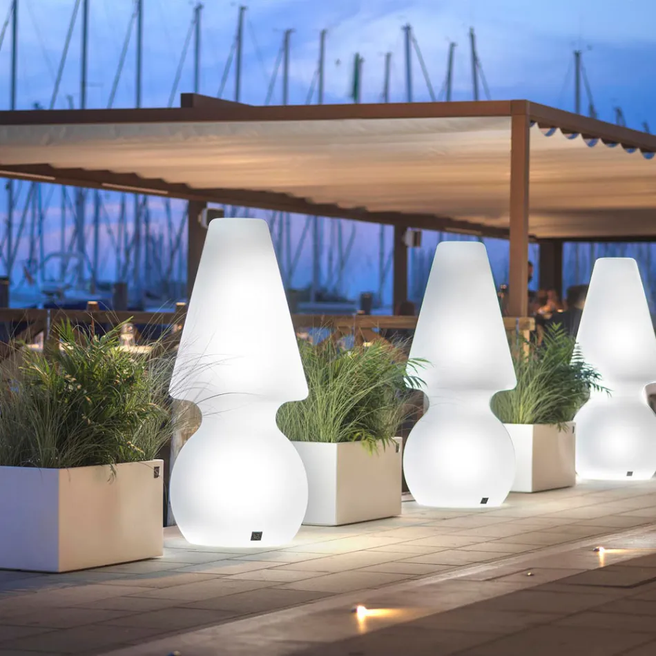 Alvarez udendørs gulvlampe med LED-lys i polyethylen, fremstillet i Italien Viadurini