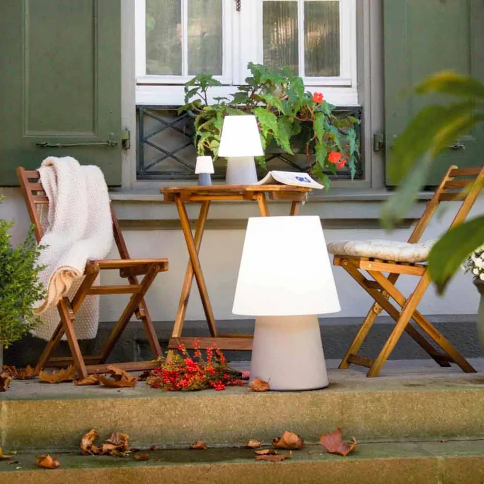 Moderne design lampe til indendørs eller udendørs i farvet plast - Fungostar Viadurini