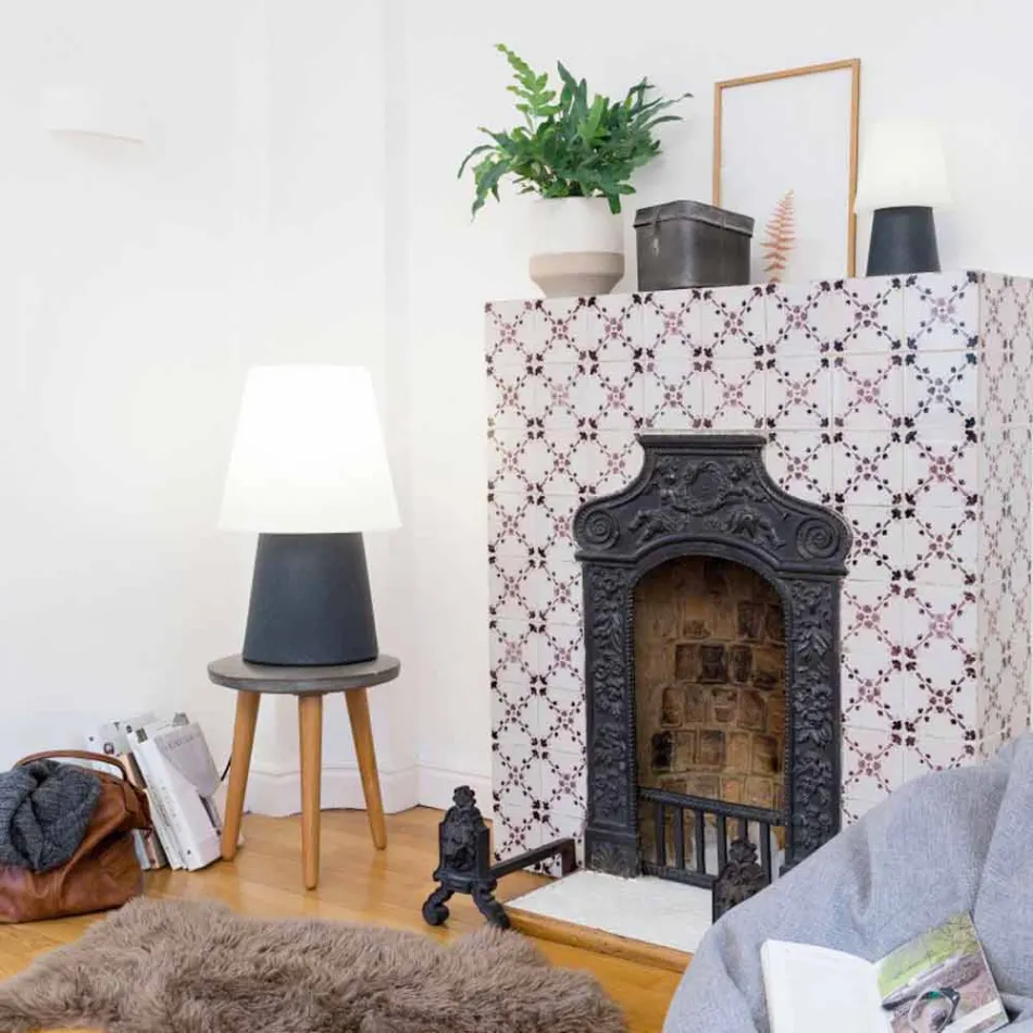 Moderne design lampe til indendørs eller udendørs i farvet plast - Fungostar Viadurini