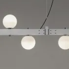 Ophængt lampe Design Hvid aluminium med glaskugler og spotlights - Exodus Viadurini