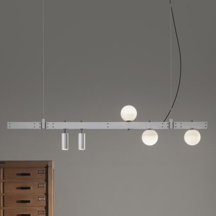 Ophængt lampe Design Hvid aluminium med glaskugler og spotlights - Exodus Viadurini