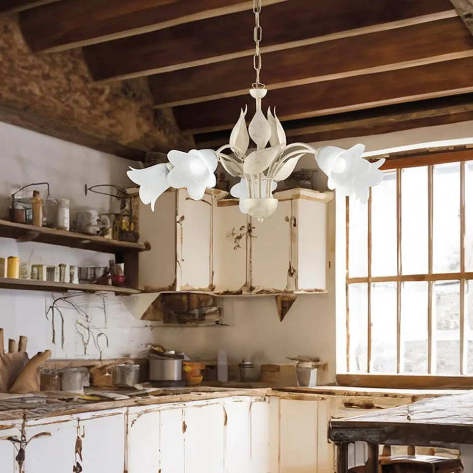 Lysekrone i metal og glas til at oplyse raffinerede interiører – Sirio Viadurini