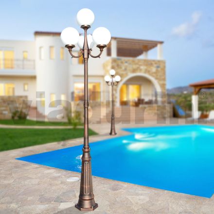 270 cm høj gadelampe i sort akryl og aluminium Fremstillet i Italien - Trovanero Viadurini