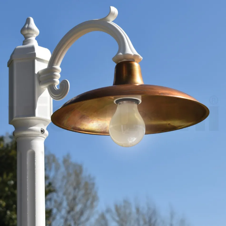 Vintage lampe i aluminium med diffuser i messing Fremstillet i Italien - Adela Viadurini