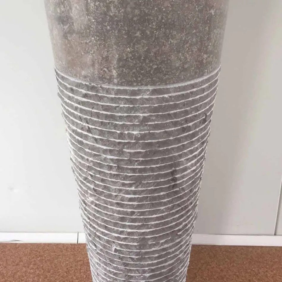 Konisk kolonne håndvask i natursten Iga, unikt stykke Viadurini